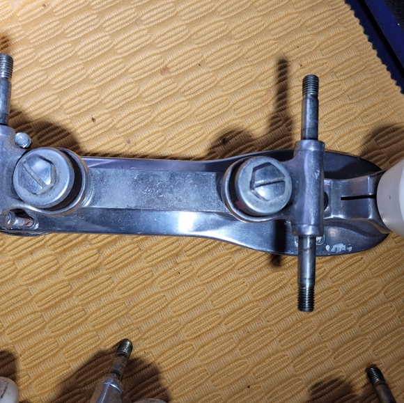 Kryptonics wheels and plates - Picture 5 of 9